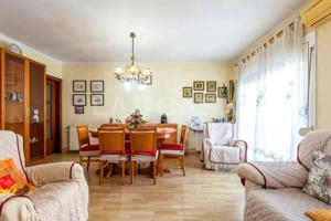 Piso en venta en L'Hospitalet de Llobregat, Pubilla cases photo 0