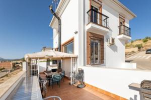 Bungalow en venta en Alhama de Granada, South of spain photo 0