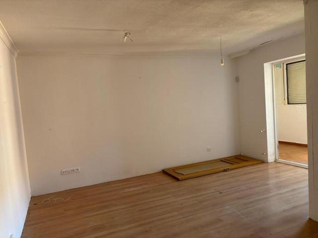 Piso en venta en Madrid, Alto del Arenal photo 0