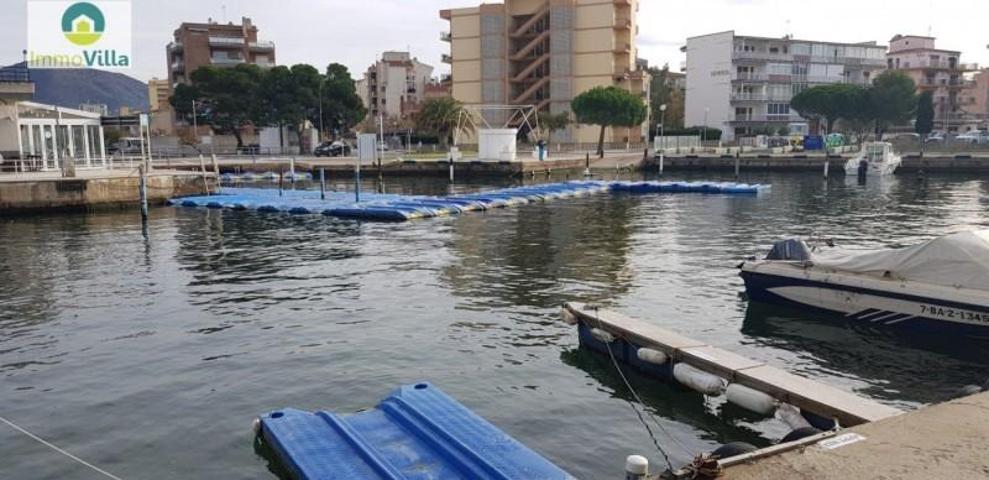 Apartamento en venta en Roses, Santa Margarida photo 0