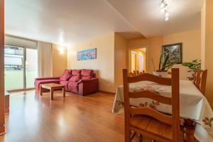 Piso en venta en Reus, Mestral photo 0