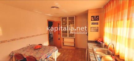 Adosada en venta en L'Alcudia de Crespins, ALCUDIA DE CRESPINS photo 0