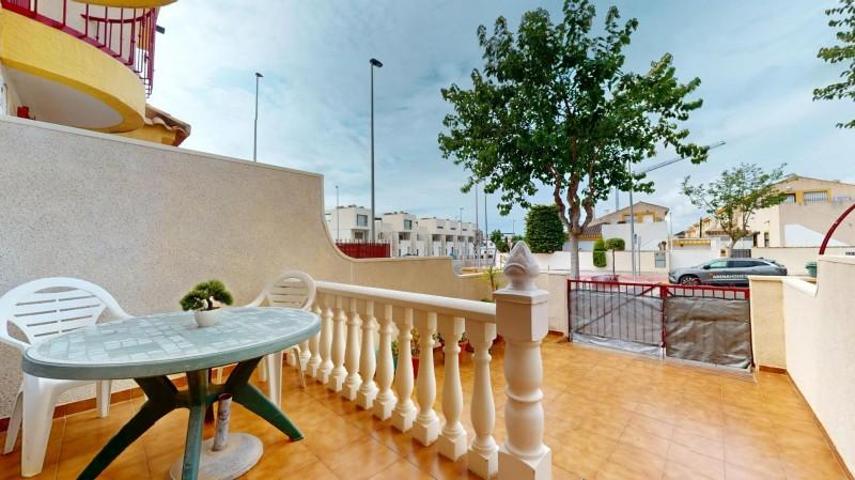 Adosada en venta en Pilar de la Horadada, Torre de la Horadada photo 0