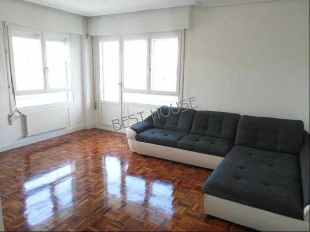 Piso en venta en Vitoria-Gasteiz, LAKUA-ARRIAGA photo 0