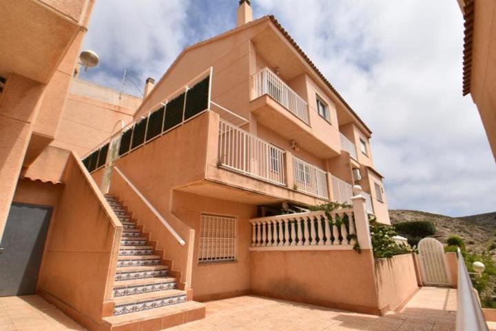 Bungalow en venta en Santa Pola, Calle Málaga, 03130 photo 0