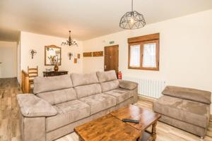 Chalet en venta en Lastras del Pozo photo 0