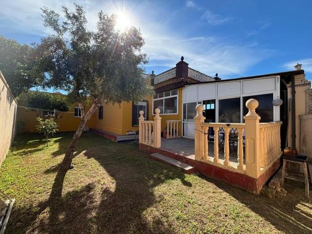 Chalet en venta en El Puerto de Santa María, DOS PALMERAS photo 0