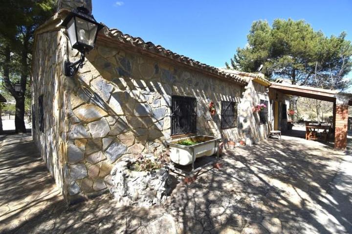 Chalet en venta en Confrides, Confrides - Benimantell - Guadalest photo 0