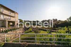 Casa en venta en Cangas photo 0