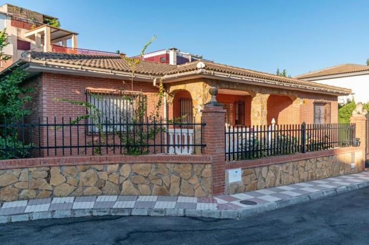 Chalet en venta en Gójar, Gojar photo 0