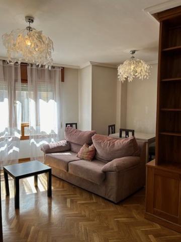 Piso en venta en Segovia, UNIVERSIDAD photo 0