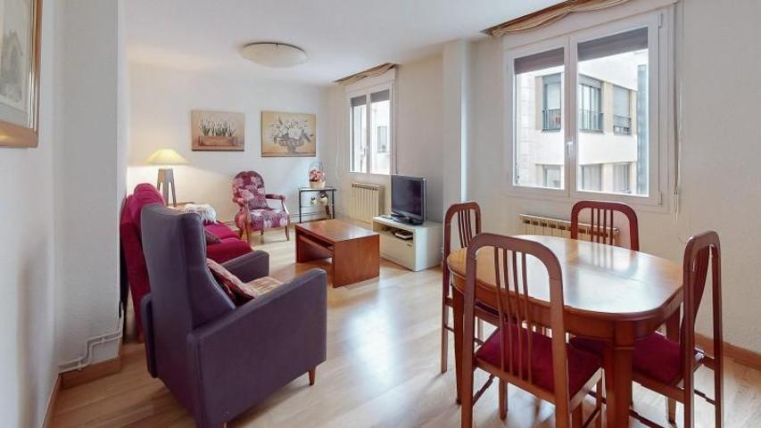 Piso en venta en Pamplona, Casco Antiguo photo 0