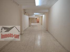 Local comercial en venta en Barcelona, El Clot photo 0
