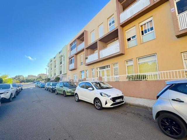 Piso en venta en Santa Cruz de Tenerife, Calle Volcan Mambroque, 38107 photo 0