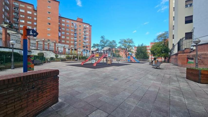 Piso en venta en Bilbao, Iralabarri photo 0