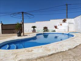 Chalet en venta en Chiclana de la Frontera photo 0