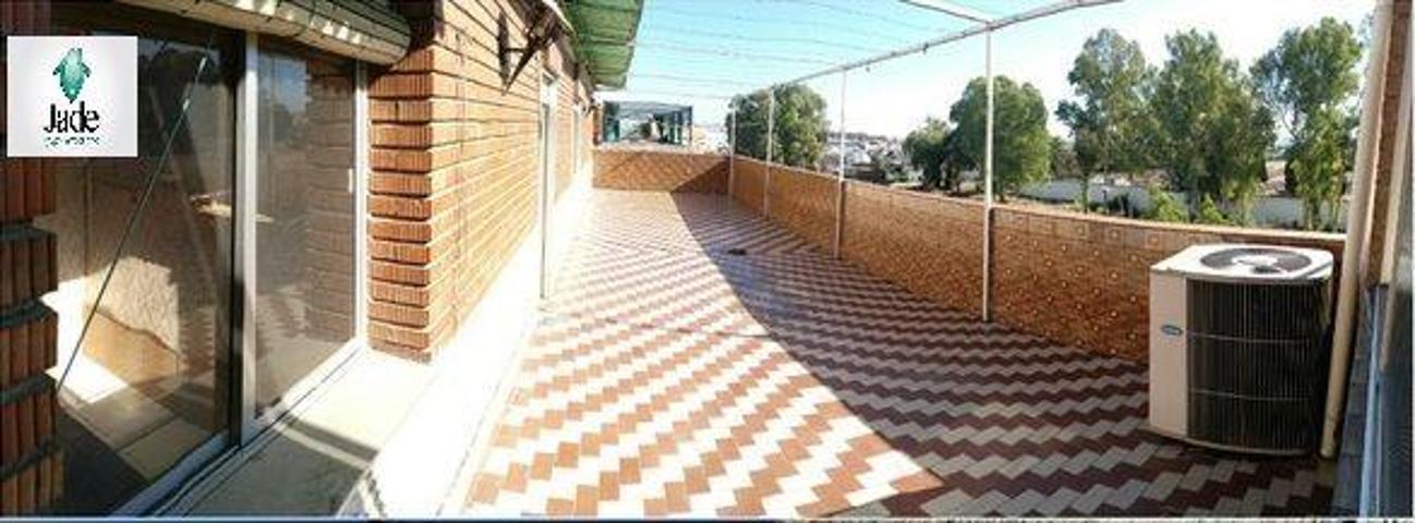 Aticos en venta en Córdoba, Levante photo 0