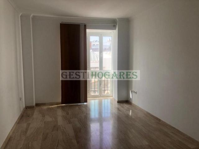 Piso en venta en Chiclana de la Frontera photo 0