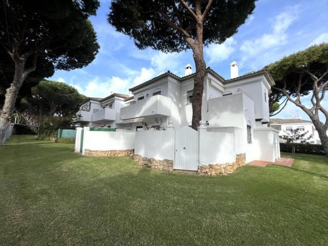 Apartamento en venta en Chiclana de la Frontera, La Barrosa photo 0