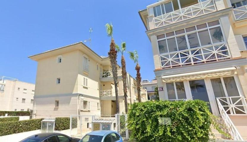 Apartamento en venta en Torrevieja, La veleta photo 0