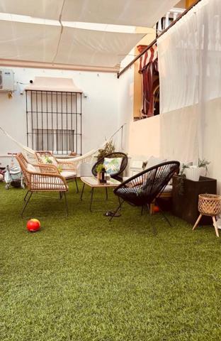 Adosada en venta en Lora del Río photo 0