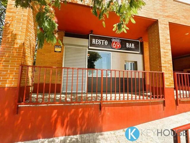 Local comercial en venta en Velilla de San Antonio photo 0