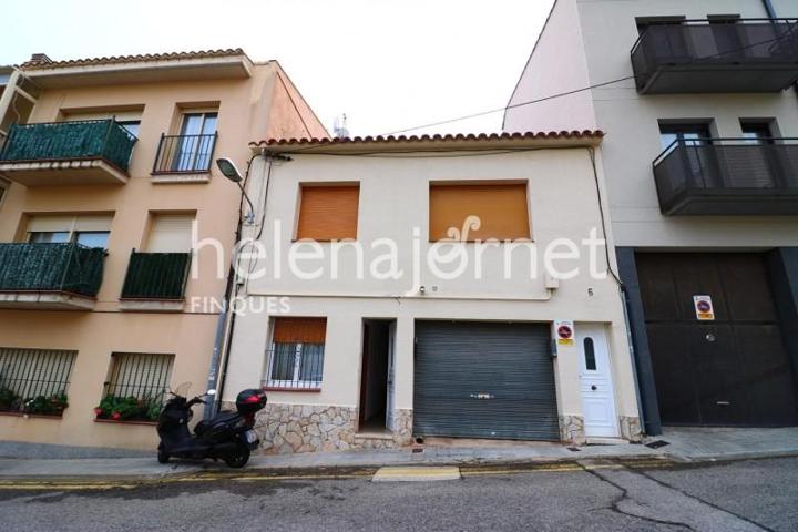 Casa en venta en Sant Feliu de Guíxols, Moli de vent photo 0