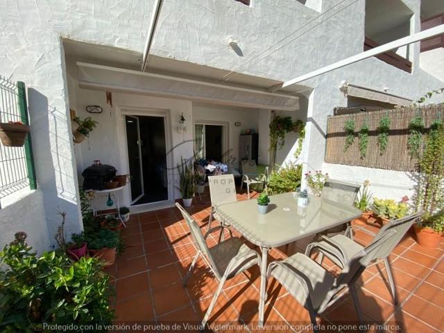 Planta baja en venta en Manilva, Puerto de la Duquesa photo 0