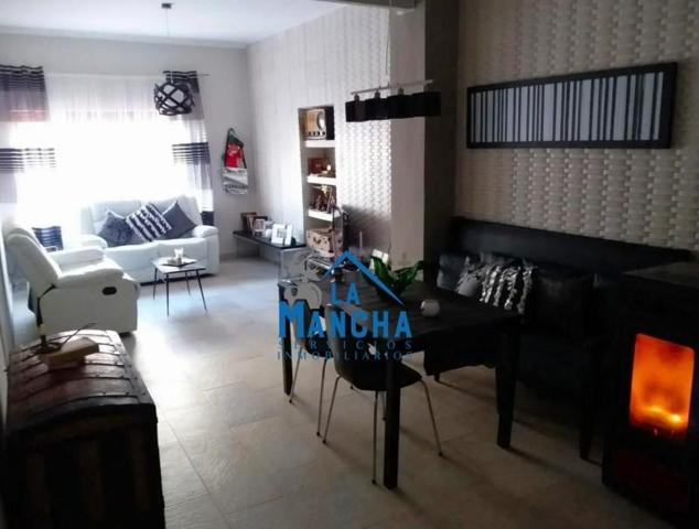 Casa en venta en Madrigueras, Castilla la mancha photo 0