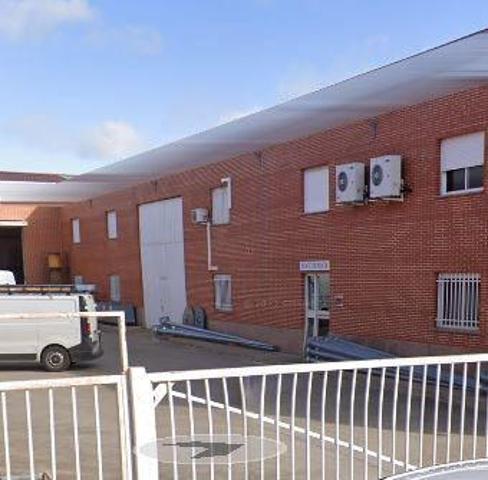 Nave industrial en venta en Villares de la Reina, POLIGONO LOS VILLARES photo 0