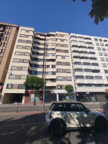 Piso en venta en León, Centro photo 0