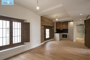 Piso en venta en Granada, Albaicín photo 0