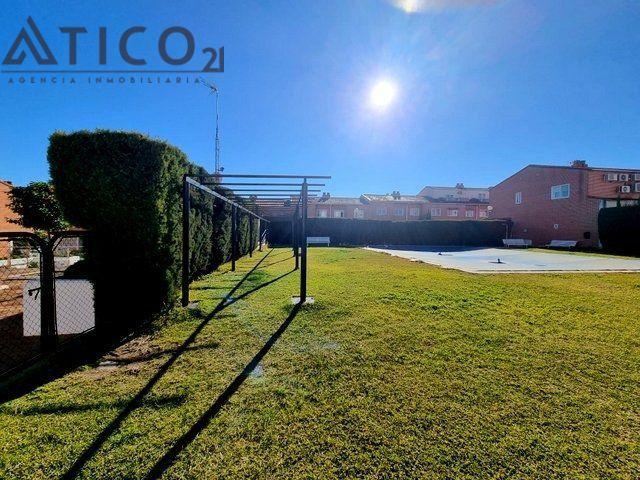 Adosada en venta en Badajoz, Las Vaguadas photo 0