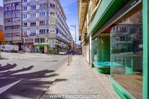 Local comercial en venta en Carballo, Plaza de galicia photo 0
