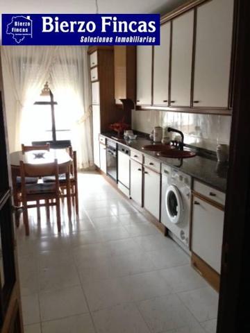 Piso en venta en Ponferrada, Centro photo 0