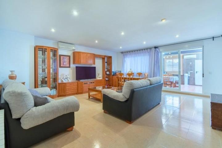 Adosada en venta en Castellón de la Plana, Ciutat del Transport-La Salera photo 0