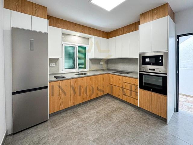 Piso en venta en Arona photo 0