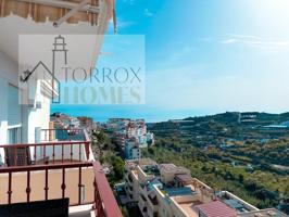 Piso en venta en Torrox photo 0