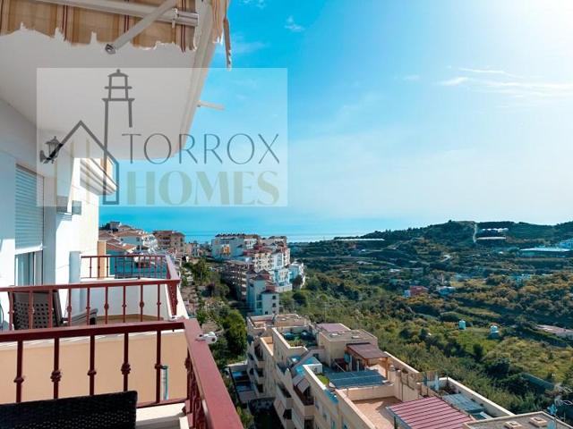 Piso en venta en Torrox photo 0