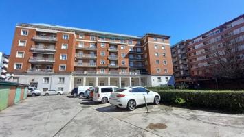 Piso en venta en Torrelavega, Centro photo 0