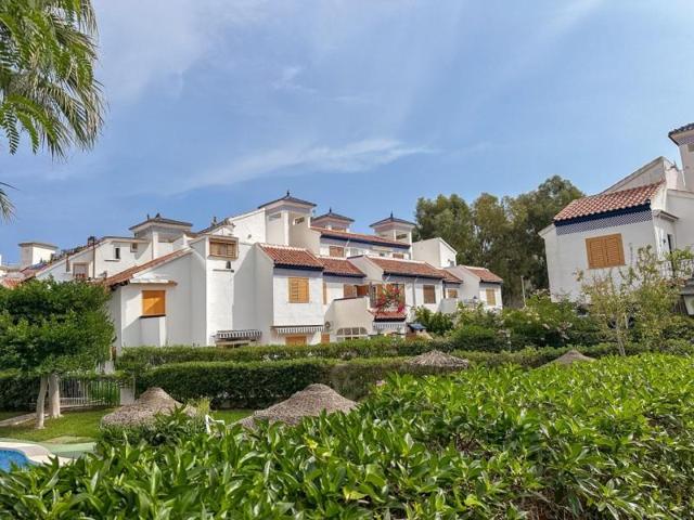 Apartamento en venta en Torrevieja, La Mata photo 0