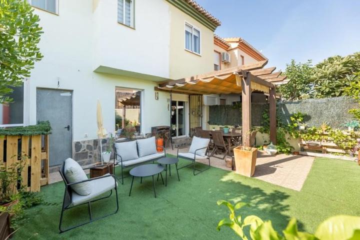 Adosada en venta en Otura, URB. LAS PIRAMIDES photo 0