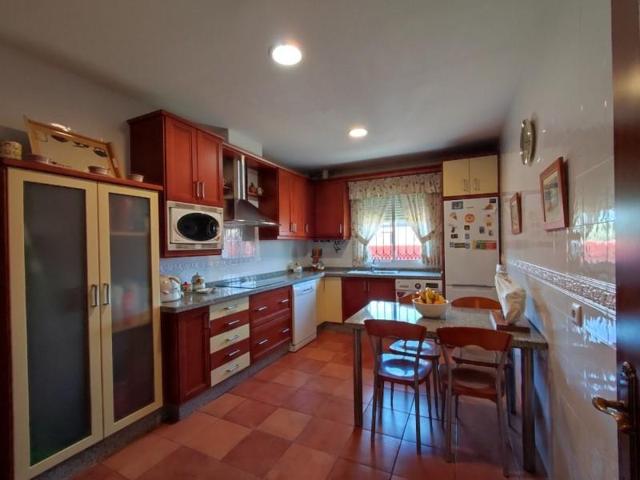 Casa en venta en Córdoba, Encinarejo photo 0
