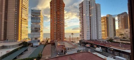Apartamento en venta en Benidorm, Avenida del Mediterraneo photo 0