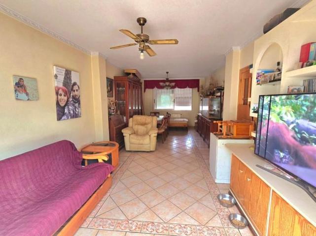 Casa en venta en Torrevieja, Playa de los locos photo 0
