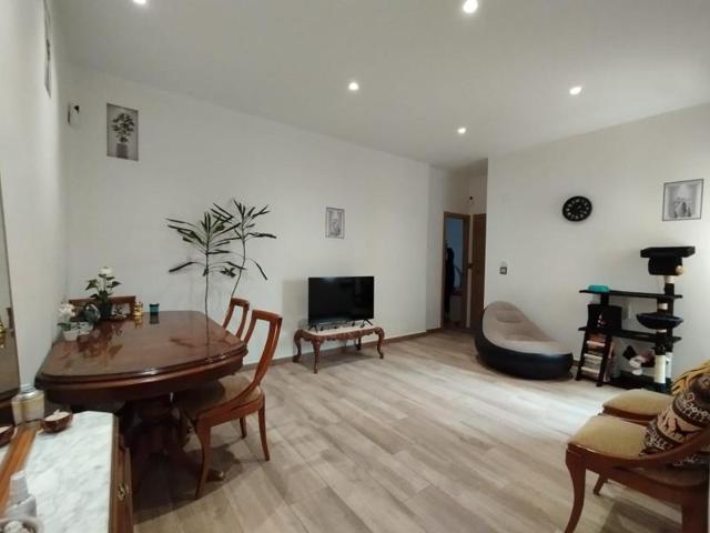 Piso en venta en Madrid, Almendrales photo 0