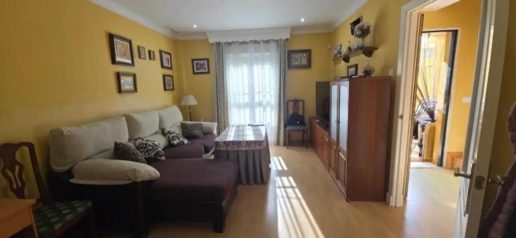 Adosada en venta en Puerto Real, Casines photo 0