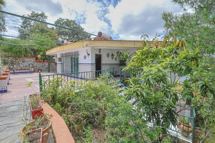 Chalet en venta en Guillena, Las Pajanosas photo 0