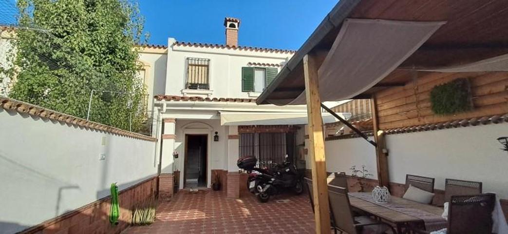 Adosada en venta en Jerez de la Frontera, Este photo 0