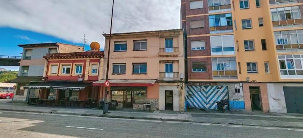 Casa en venta en Avilés photo 0